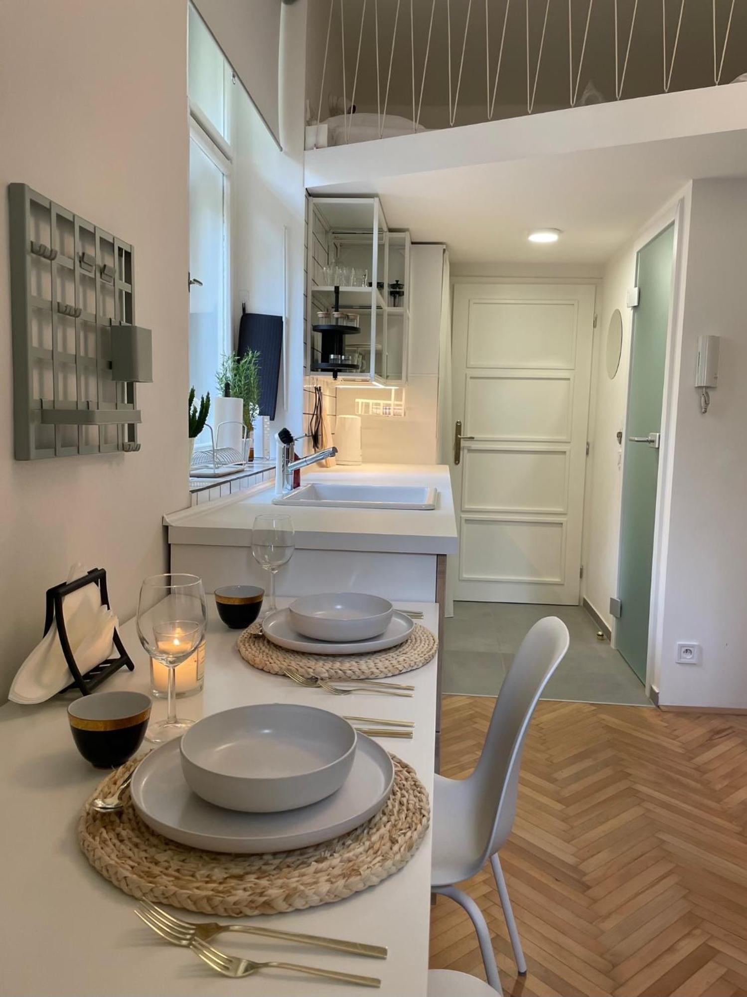 Urban Retreat I Modern Boho Apartments In Lovely Letna District - 10 Minutes From Old Town Πράγα Εξωτερικό φωτογραφία