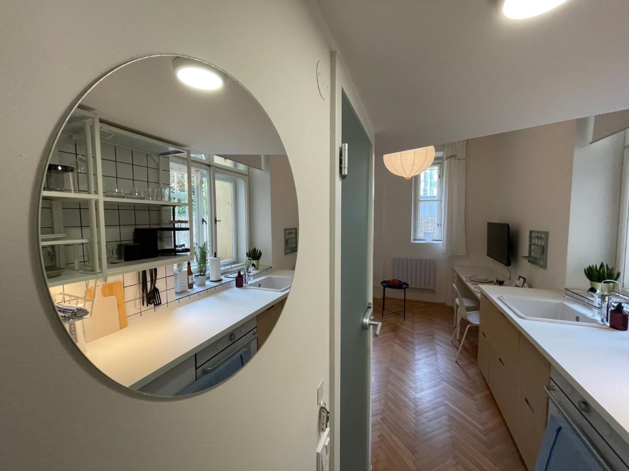 Urban Retreat I Modern Boho Apartments In Lovely Letna District - 10 Minutes From Old Town Πράγα Εξωτερικό φωτογραφία